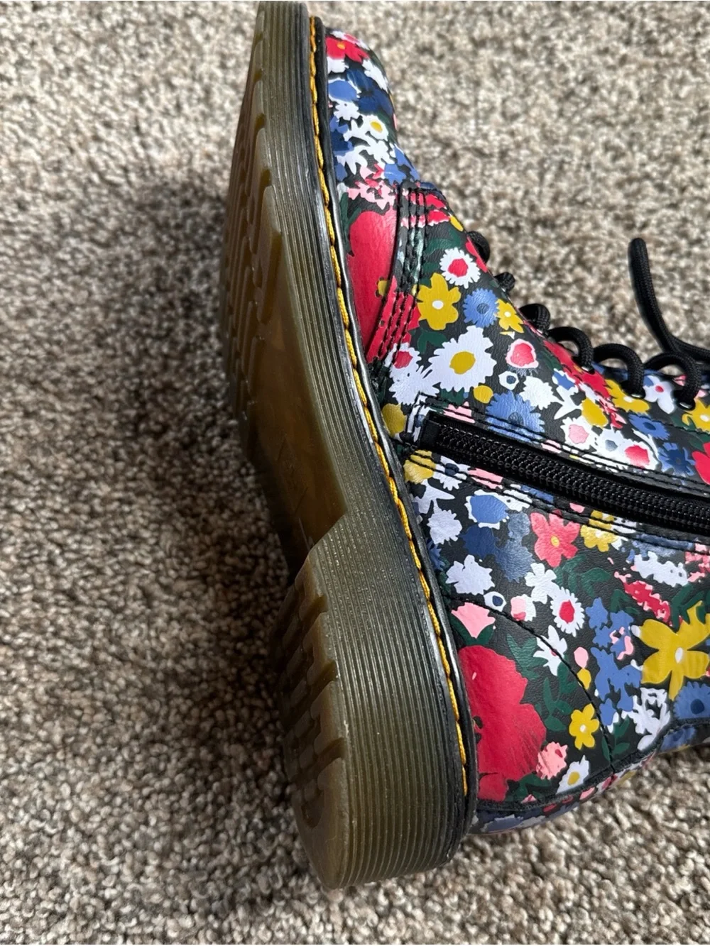 Dr. Martens Airwair 1460 Wanderflora J Boots Girls Size US 4 M nwot Floral